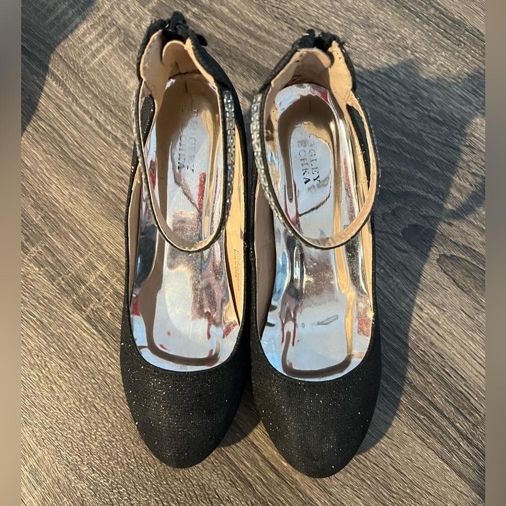 Badgley Mischka Girls Dress Shoes Size 3 / Women’s 5 Black Sparkle heels strap‌